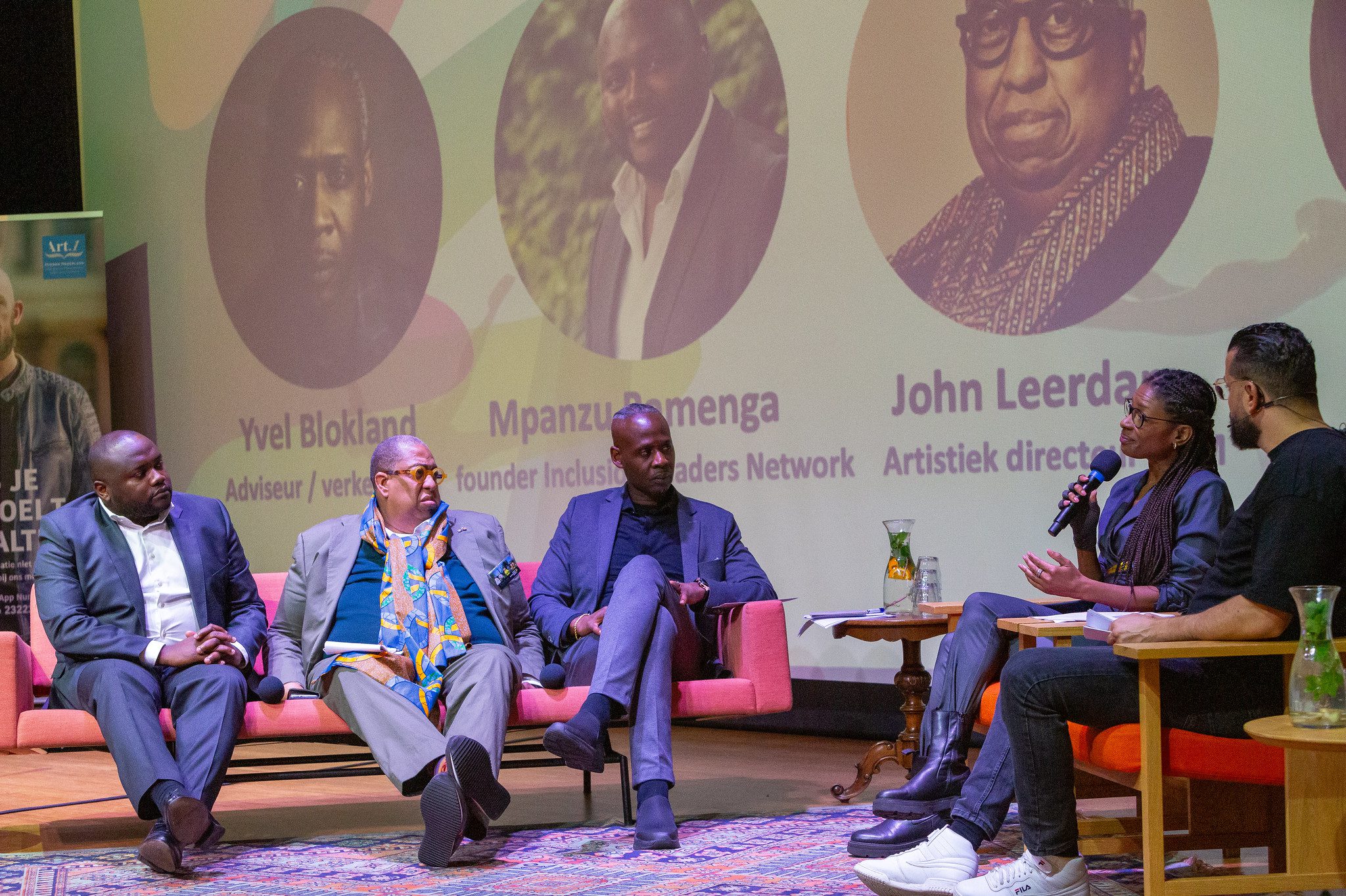 Black Achievement Month: Debatcafe ‘Leiderschap kent geen komma’